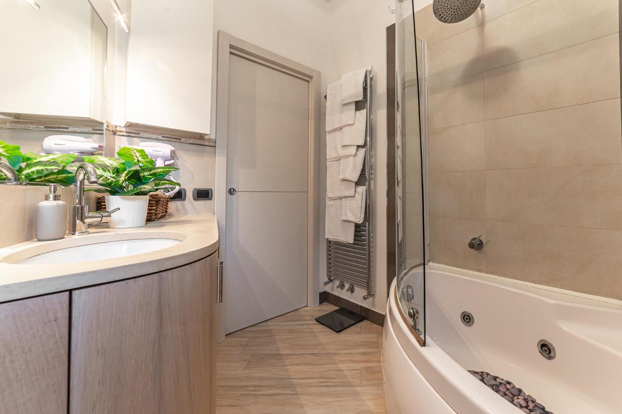 Il Nido Di Roma - Ospedale Gemelli & Garden Appartement Buitenkant foto