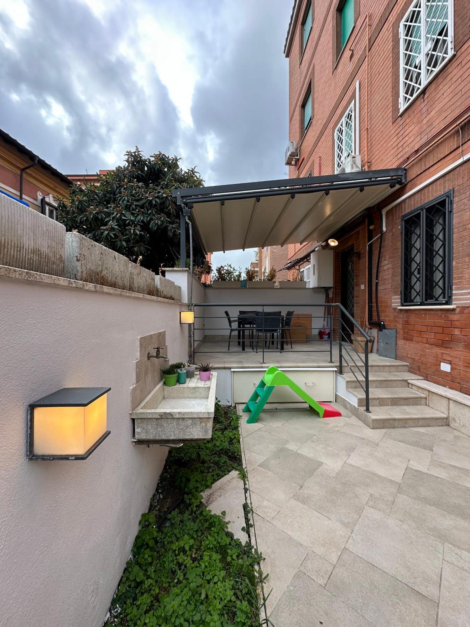 Il Nido Di Roma - Ospedale Gemelli & Garden Appartement Buitenkant foto